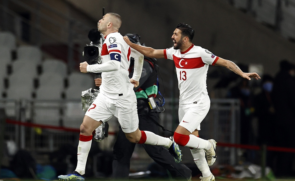 أرني سلوت يؤكد توليه تدريب ليفربول خلفاً لكلوب الموسم المقبل