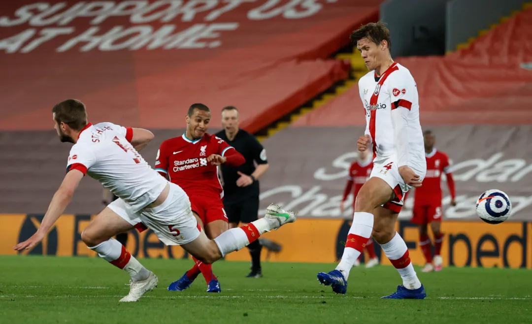 أغلى لاعب في العالمفيل فودين يتصدر القائمة بمبلغ خيالي ومبابي وهالاند خارج المراكز الثلاثة الأولى